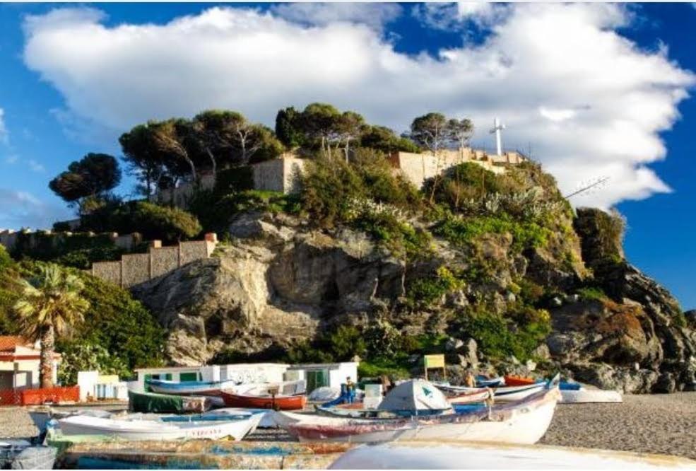 Apartamento Con Encanto Y Preciosas Vistas Junto A La Playa Almunecar Bagian luar foto